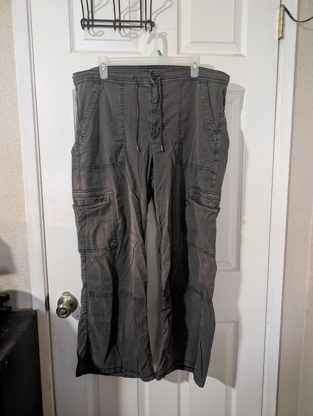 American Eagle Women's Gray Wide Leg Cargo Utility Pants Drawstring Size 16 Shor
